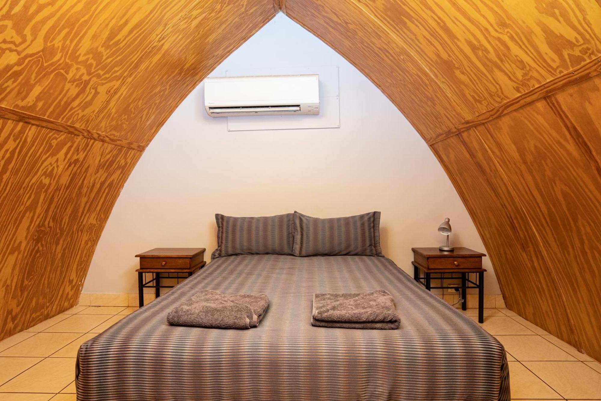 Tom Price Tourist Park Hotel Kültér fotó